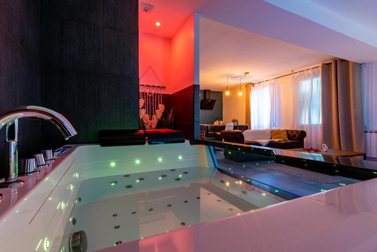 Suite And Spa 21 Digione Esterno foto