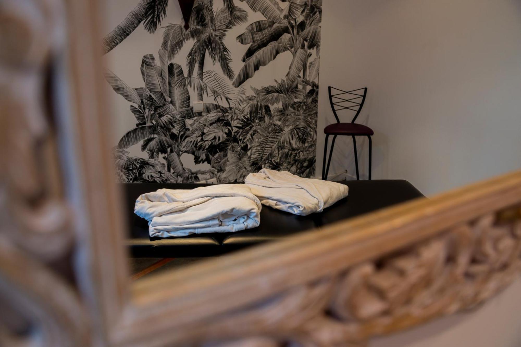 Suite And Spa 21 Digione Esterno foto