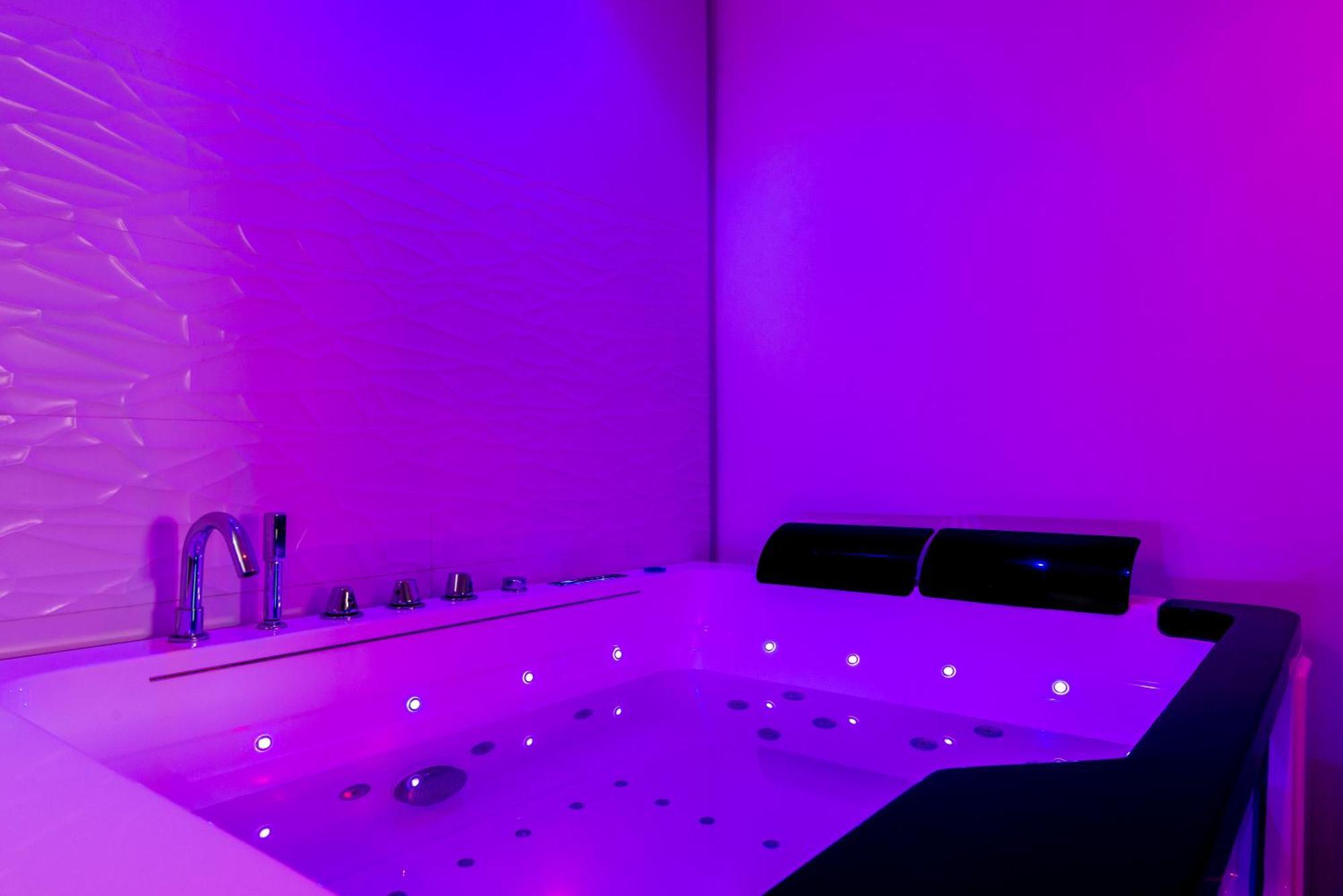 Suite And Spa 21 Digione Esterno foto